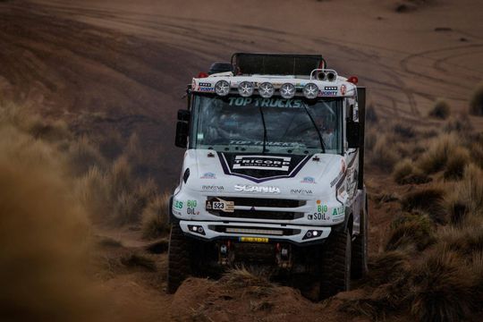Vick Versteijnen profiteert van andermans fouten in Dakar Rally