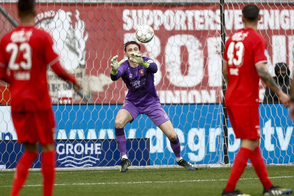 Slim idee van Twente: start de competitie later, dan kunnen de stadions vol