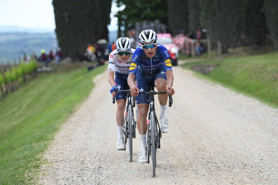 Almeida moest wachten op Evenepoel: 'Ik kan beter niet zeggen wat ik denk'