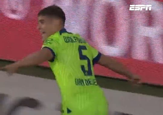 🎥 | Terugzien: Van de Ven scoort eerste goal voor Wolfsburg en solliciteert naar plek in WK-selectie