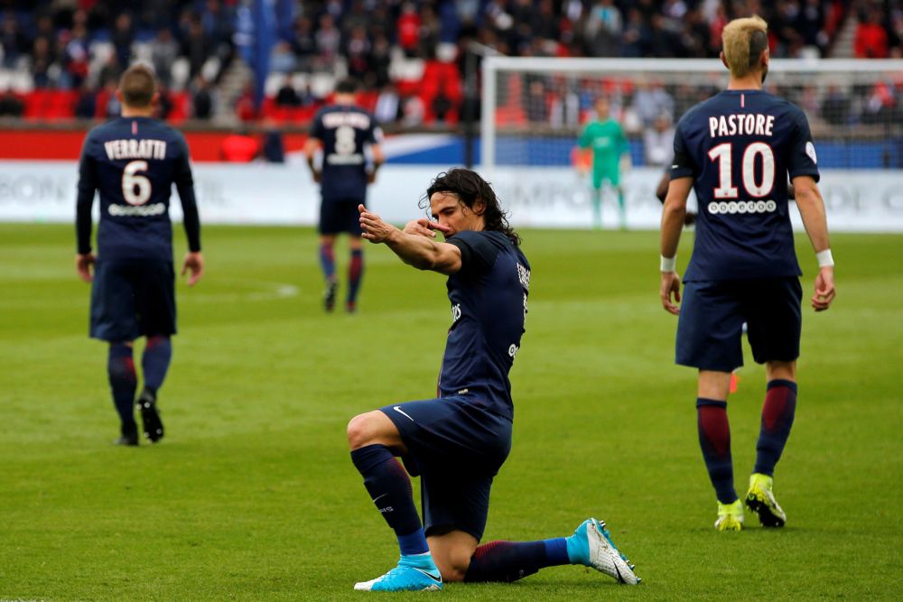 WAT een goal van Cavani tegen AS Monaco (video)
