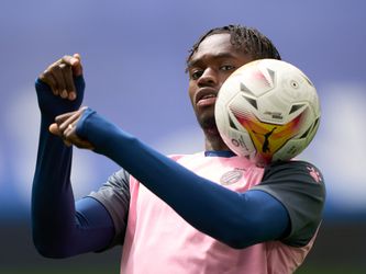 NEC huurt Belgische aanvaller van Espanyol: Landry Dimata