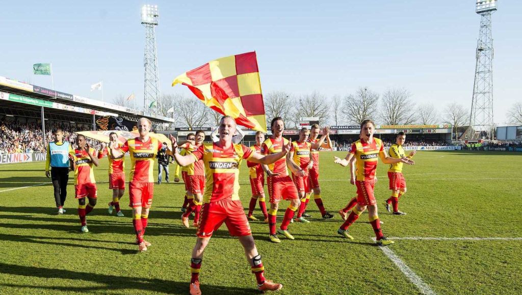 Massale steun voor Go Ahead Eagles in play-offs