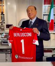 😂 | Blije Berlusconi zet Juventus voor schut na Monza's 1e overwinning: 'Hoera!'