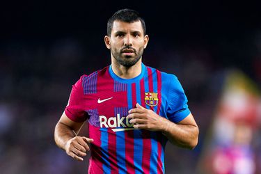 Sergio Agüero geeft persconferentie: einde carrière in zicht?