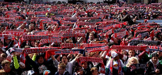 LOL! RB Leipzig biedt nu al kampioensshirts aan (foto)