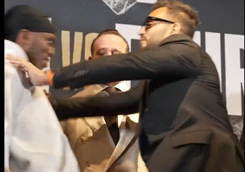 🎥 | YouTuber KSI krijgt flinke beuk in staredown met ongeslagen boxer: 'Je gaat bewusteloos'