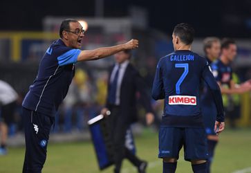 Coach Sarri is niet bepaald tevreden over zijn Napoli