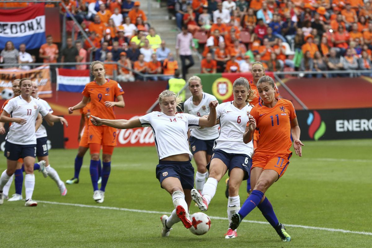 Kwalificatiestrijd in poule 3 gaat tussen Noorwegen en Leeuwinnen