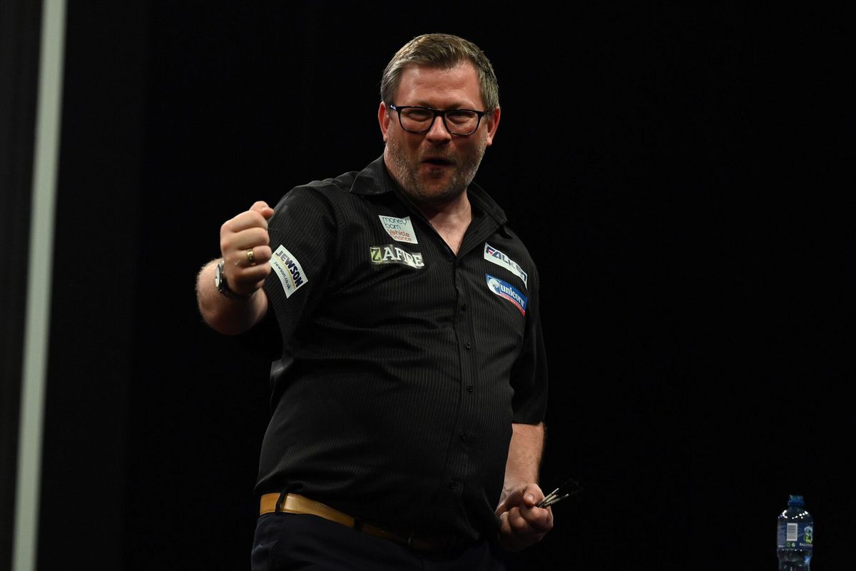 James Wade bekroont superieure avond met zege in Dublin