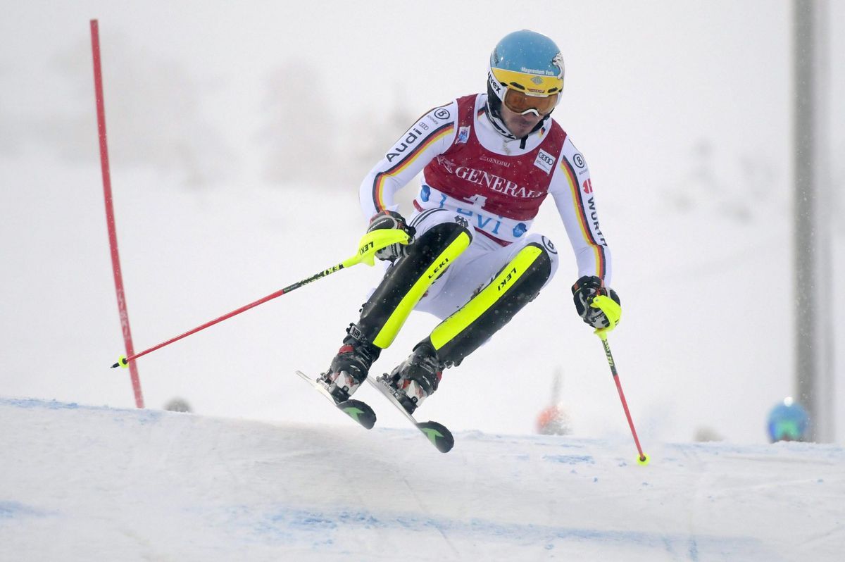 Favoriet op olympische skiplak scheurt kruisband af en mist Spelen