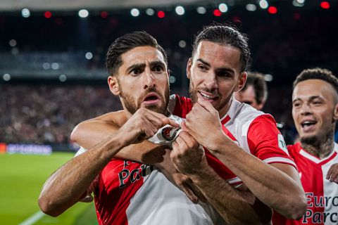 Opstellingen Feyenoord en AZ: Arne Slot kiest voor verrassende vleugelspeler