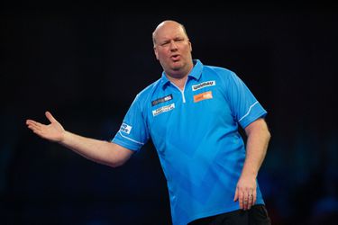 Einde WK voor Vincent van der Voort: Nederlandse darter moet zich terugtrekken met corona