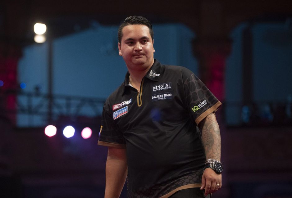 Jeffrey de Zwaan mist 5 matchdarts en wordt door Wade uit de World Matchplay gegooid