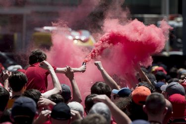 Voetbalfans in Madrid: Check hier beelden van de sfeer in de stad! (video)