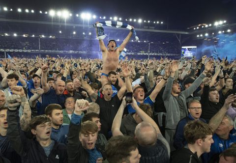 Everton moet 3 ton betalen voor veldbestorming tegen Crystal Palace