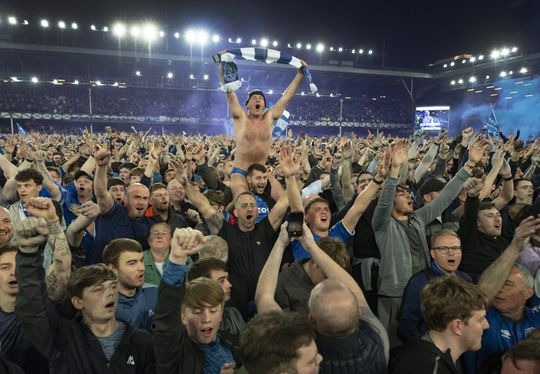 Everton moet 3 ton betalen voor veldbestorming tegen Crystal Palace