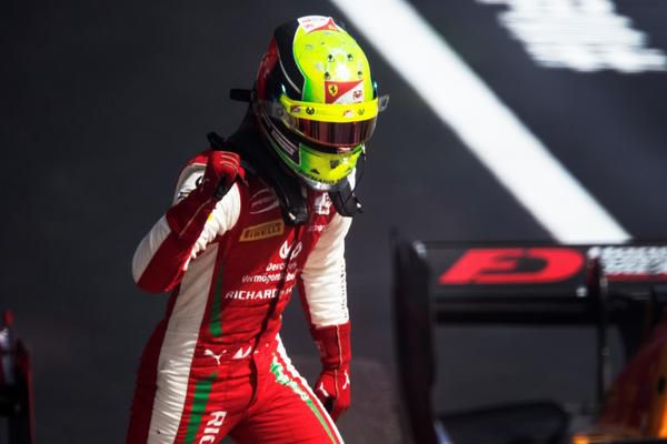 Formule 1-stoeltje voor Schumacher stap dichterbij na 2e zege in F2