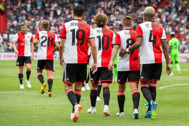 Feyenoord wint van Levante mede dankzij deze heerlijke assist van Van Persie (video)