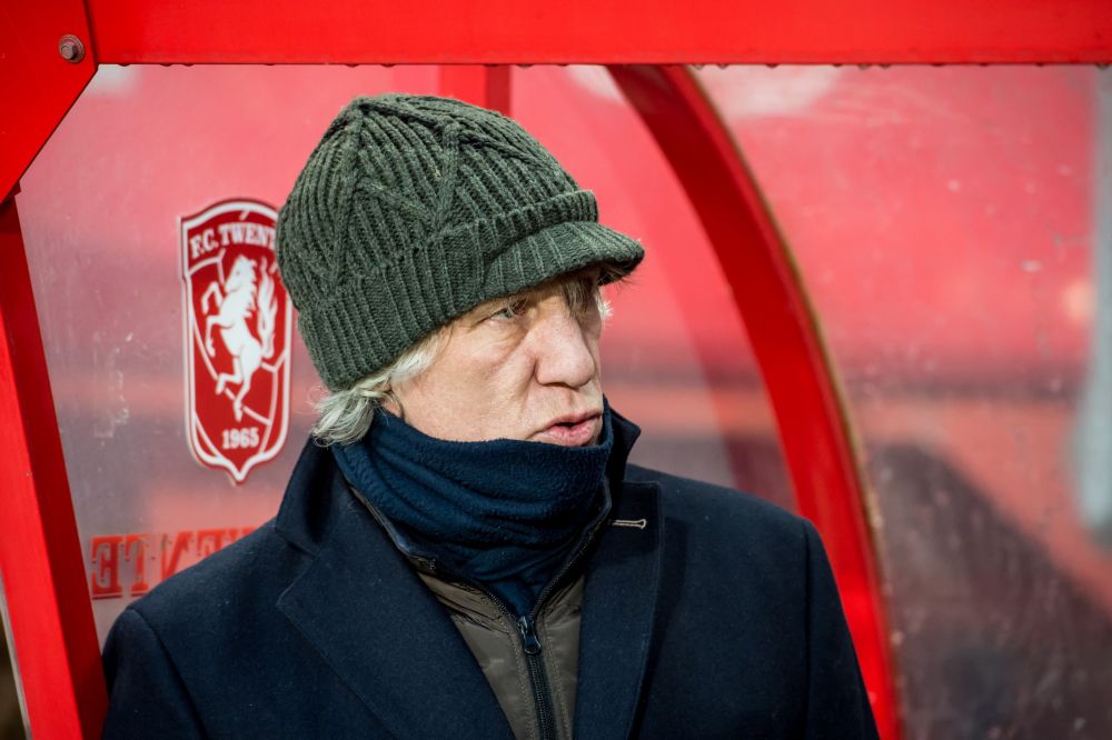 'Twente wil Verbeek buiten smijten en seizoen met assistent afmaken'