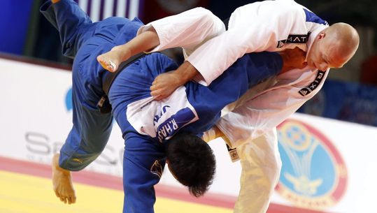 Topjudoka's tegen bestuurslid Gravenstijn: Ga weg!