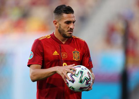 Koke haalt uit na kritiek Van der Vaart op Spanje: 'Daar hangt een foto van Iniesta, met hem ernaast'