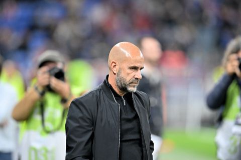 Deze trainers zijn per direct beschikbaar voor Ajax na ontslag Alfred Schreuder