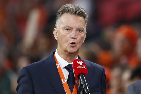 🎥 | Bekijk hier LIVE de persconferentie van Louis van Gaal voor het duel tegen Turkije