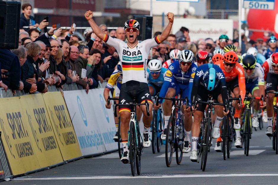 Pascal Ackermann wint massasprint in Koksijde