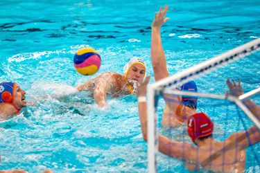 OKT: Nederlandse waterpoloërs zien olympische droom vervliegen