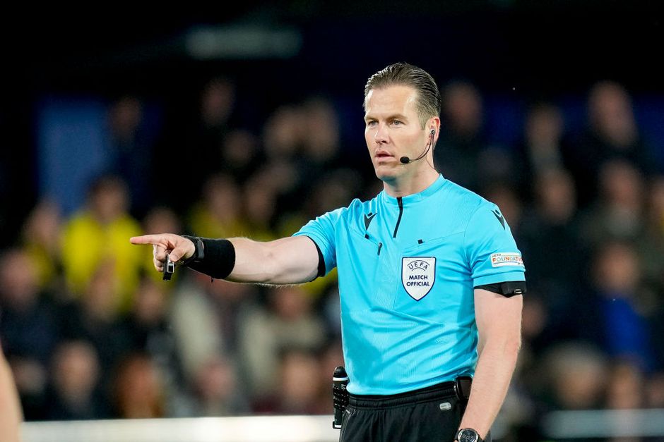 Danny Makkelie naar WK, voor het eerst vrouwelijke arbiter op wereldkampioenschap mannen