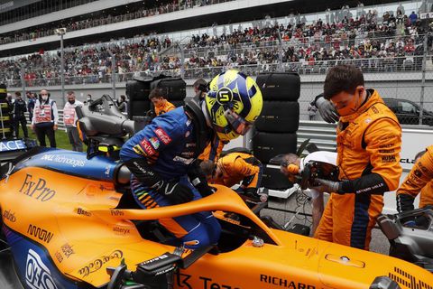 Lando Norris is doodongelukkig: 'Ik dacht dat dit de beste manier was om te winnen'