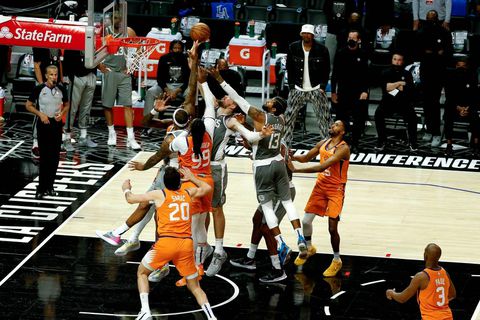 🎥 | Phoenix Suns 1 zege verwijderd van 1e finale in 28 jaar