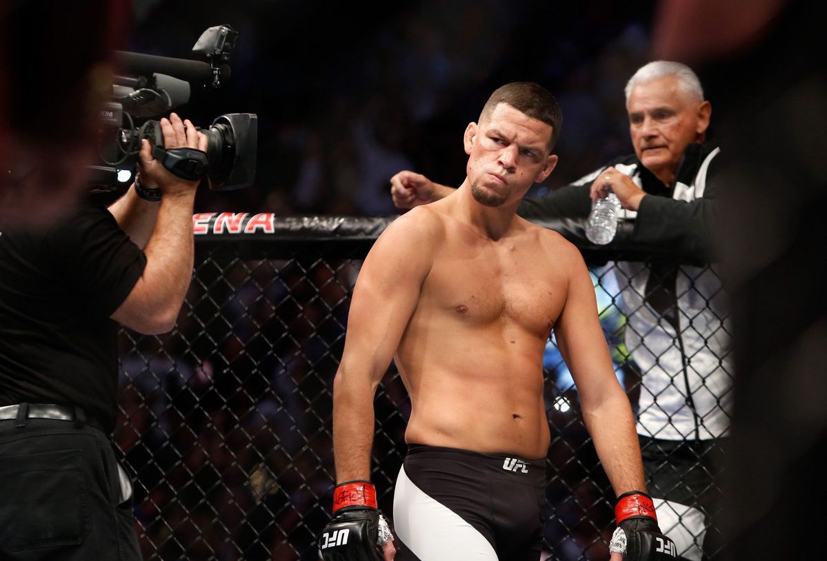 UFC-fans reageren op slooppartijen Miocic en Diaz (video's)