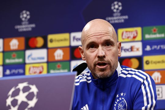 Erik ten Hag ziet Borussia Dortmund nog steeds als favoriet: ‘We moeten wel weten waar we staan’