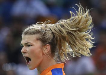 Tess Wester en 3 andere Nederlandse handbalsters kampioen van Duitsland