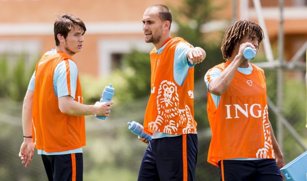 Vermoedelijke opstelling Oranje: Dost start, Aké debuteert