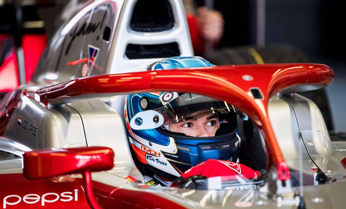 Nyck de Vries begint F2-seizoen teleurstellend met 6e plek in Bahrein