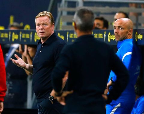 🎥 | Koeman woest na rode kaart tegen Cadiz: 'Iedereen ziet het, behalve deze scheids'