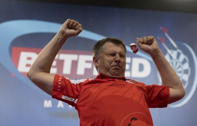 Ratajski beunt zich langs Rydz en gaat naar halve finale World Matchplay