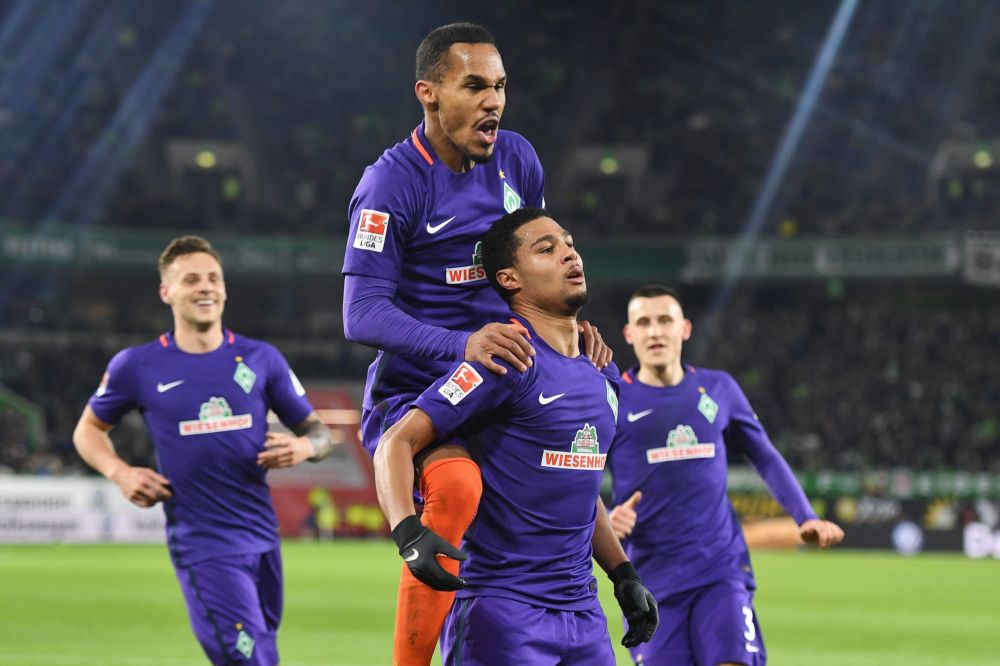 Bruma en Bazoer houden bank warm en zien Wolfsburg dure punten verspelen