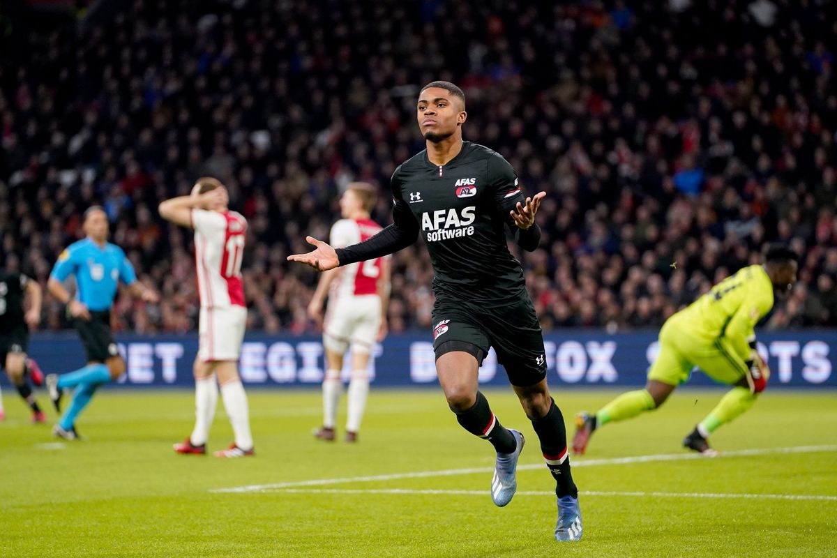 AZ nu medekoploper door uitstekende zege op Ajax