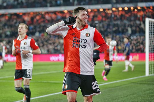 🎥 | Spits in vorm! Kuip barst uit zijn voegen na gelijkmaker van Gimenez vlak voor rust