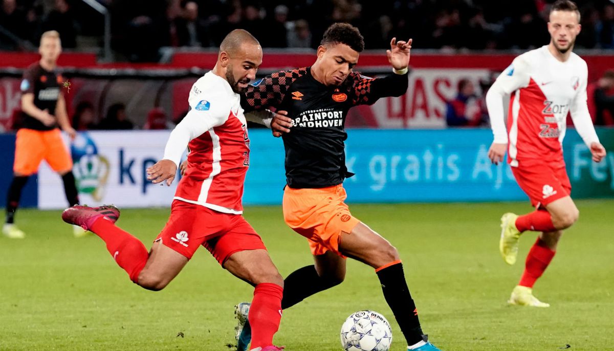 PSV finaal door ondergrens en verliest met 9 man kansloos van FC Utrecht
