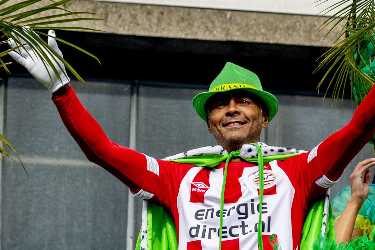 Zo vierde Romario carnaval in 'Lampegat' (foto's)