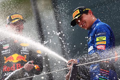 🎥 | Lewis en Lando flirten erop los in Oostenrijk: 'Love you Lewis' ❤️