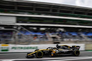 Samenvatting: Hülkenberg de vangrail in, Mercedes razendsnel in VT2 (video)