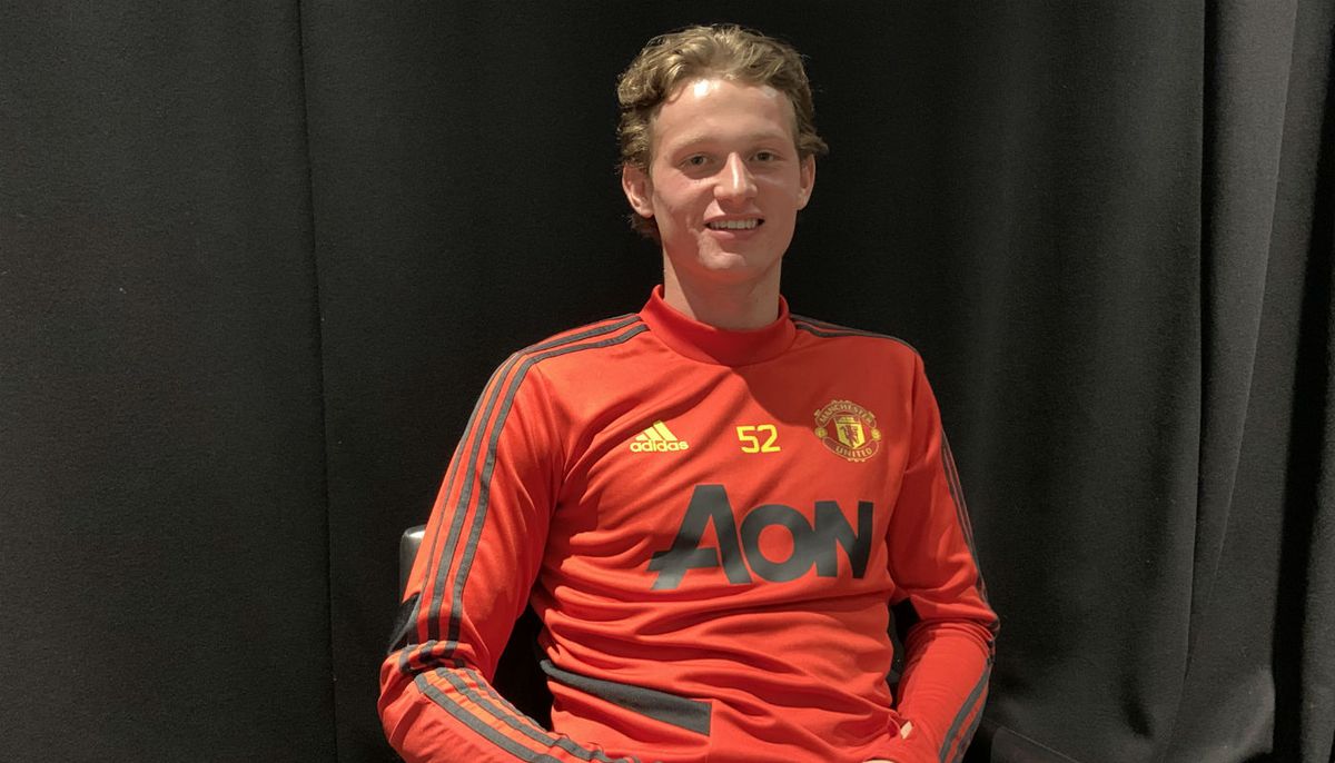 Manchester United neemt 19-jarige Taylor mee naar Astana, die onlangs kanker overwon