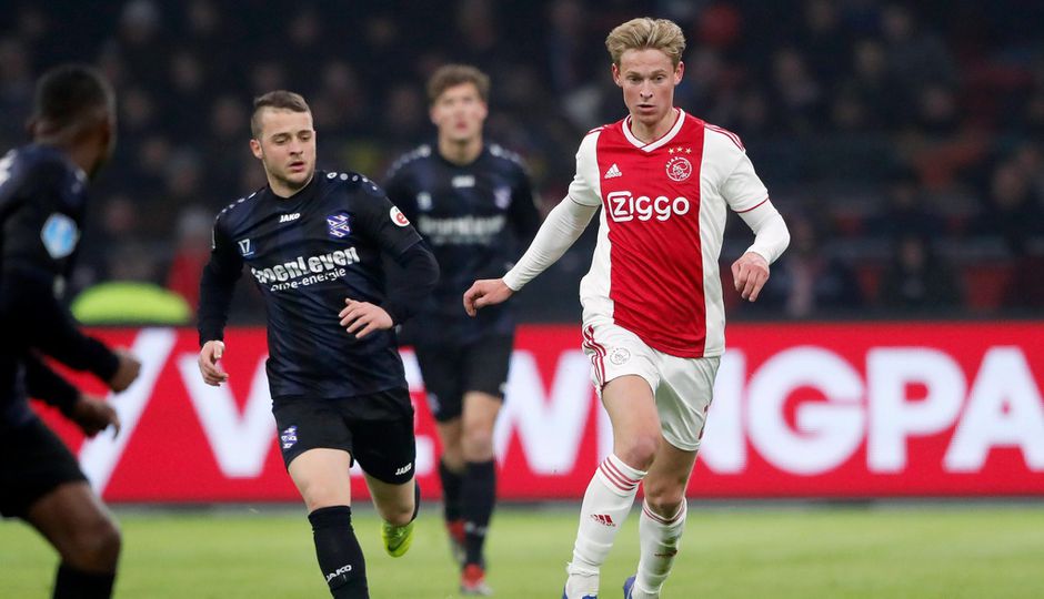 Alle ogen zijn op Frenkie de Jong gericht: 'Mensen letten nu wat meer op mij dan normaal'