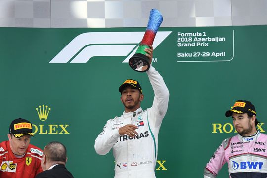 Hamilton de nieuwe nummer 1 in stand wereldkampioenschap F1
